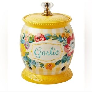 The Pioneer Woman Sweet Romance Ceramic Garlic Keeper with Lid